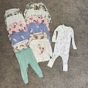 Bundle of pajamas 12-18 months